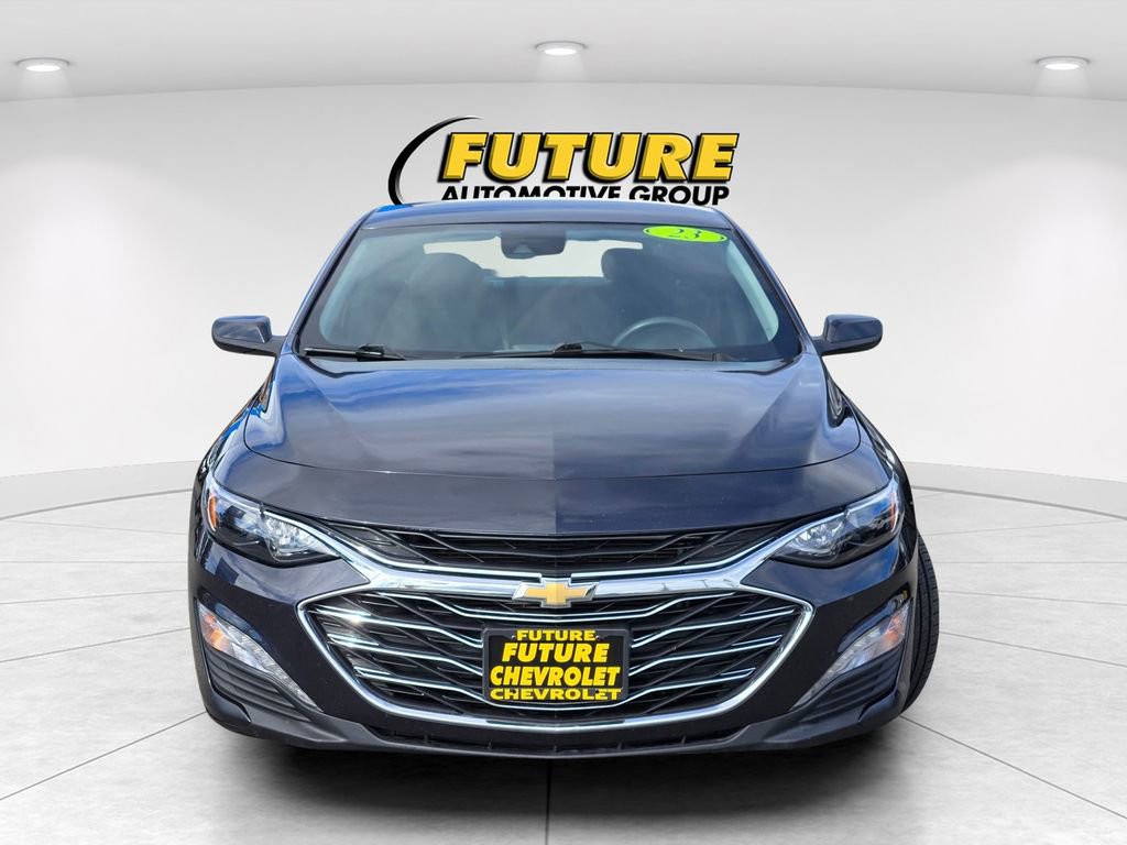 Used 2023 Chevrolet Malibu LT image 2