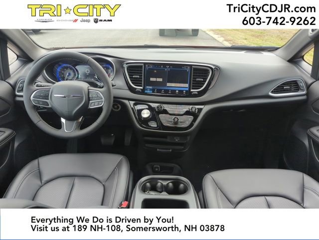 New 2026 Chrysler Voyager LX image 12