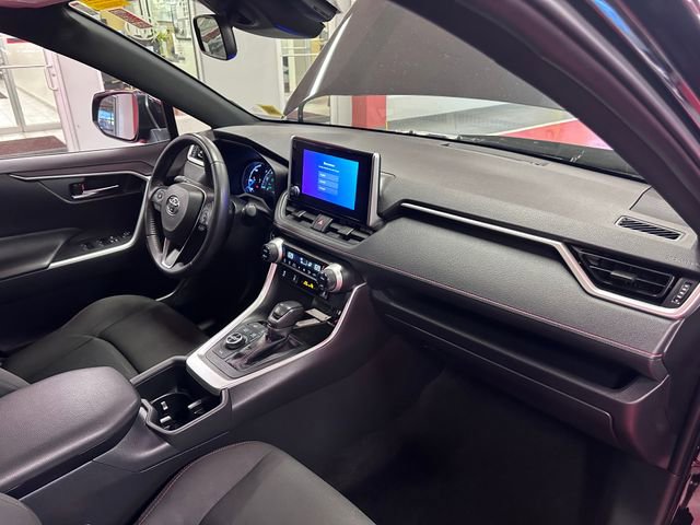 Certified 2024 Toyota RAV4 SE image 18