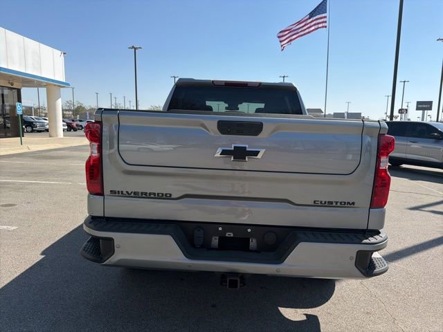 Used 2024 Chevrolet Silverado 1500 Custom w/ Turbomax Blackout Package image 4