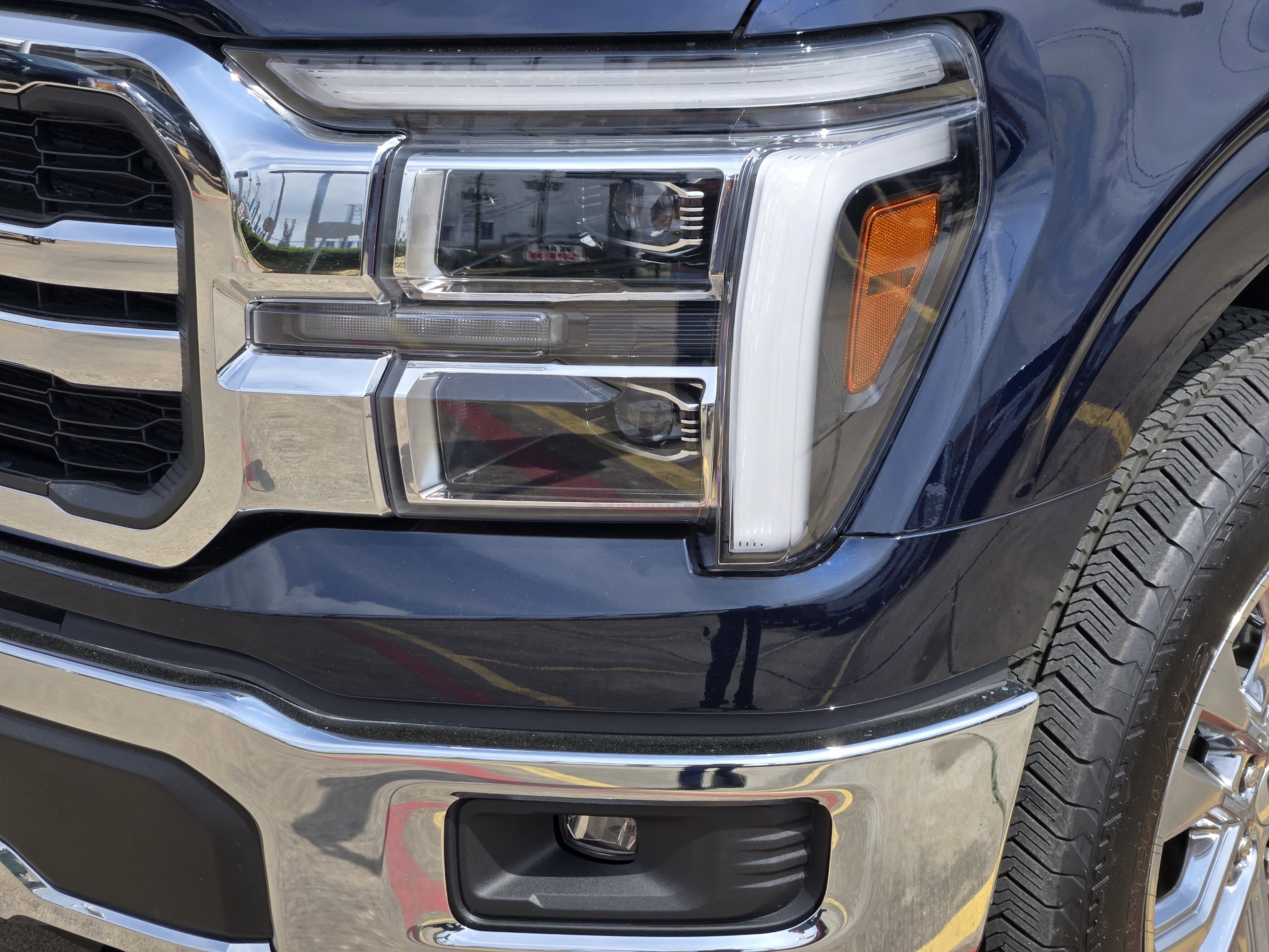 Used 2025 Ford F150 Lariat w/ Equipment Group 501A Mid image 6