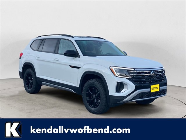New 2025 Volkswagen Atlas Peak Edition SE