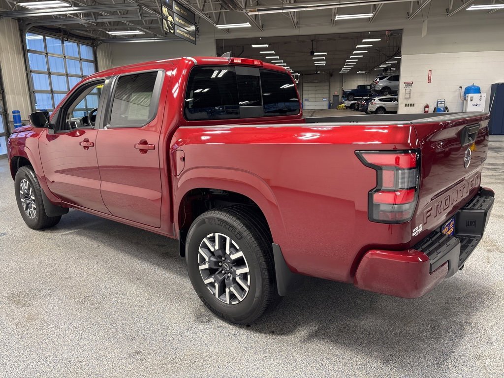 Used 2024 Nissan Frontier SL image 5