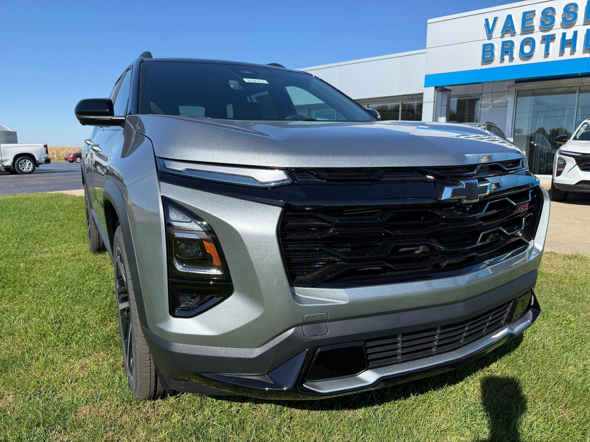 New 2027 Chevrolet Equinox RS w/ Safety and Technology Package AWD/4WD image 1