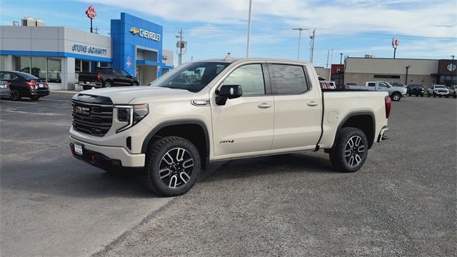 New 2026 GMC Sierra 1500 AT4 w/ Technology Package image 4