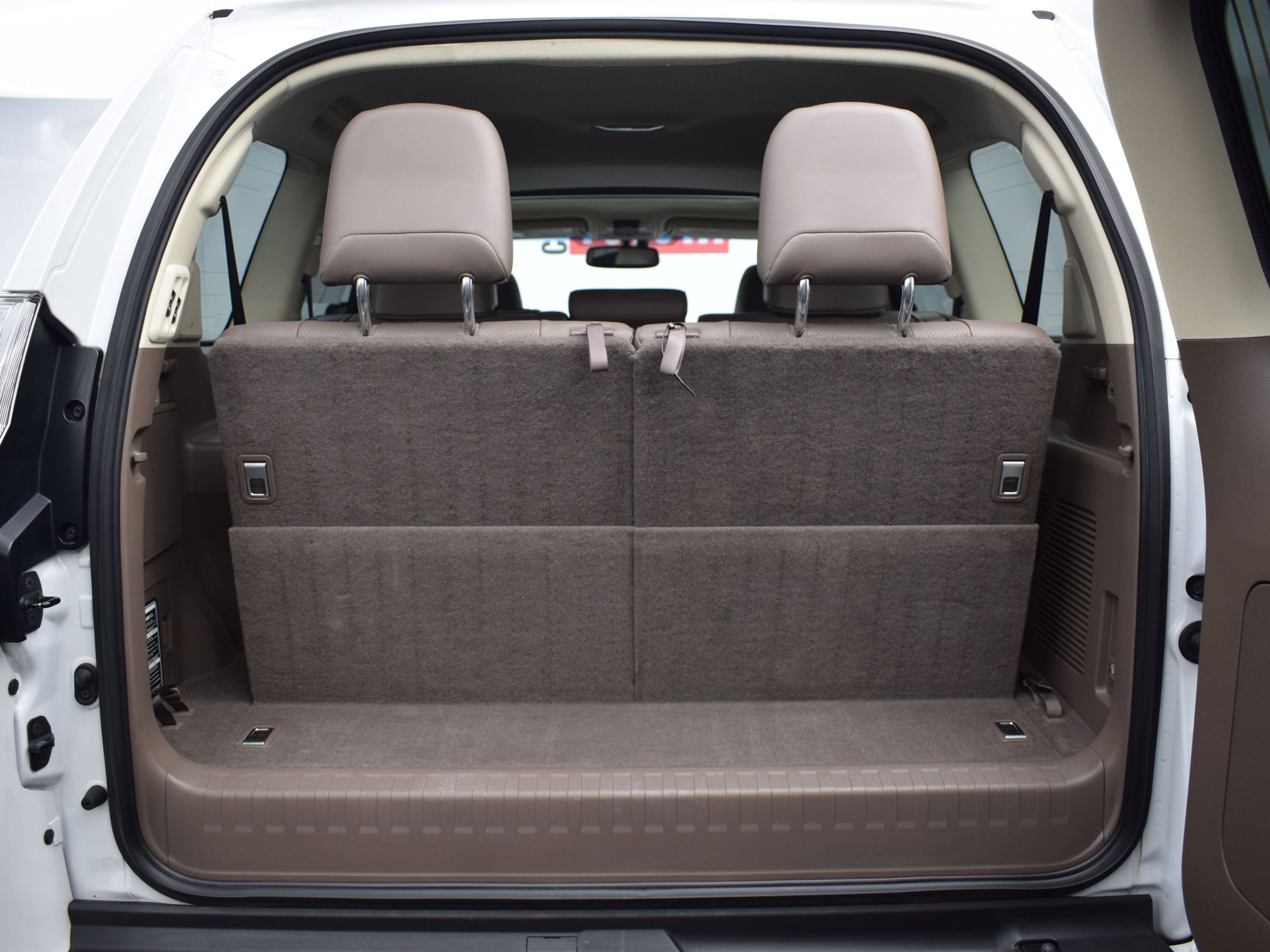 Used 2016 Lexus GX 460 Luxury image 14