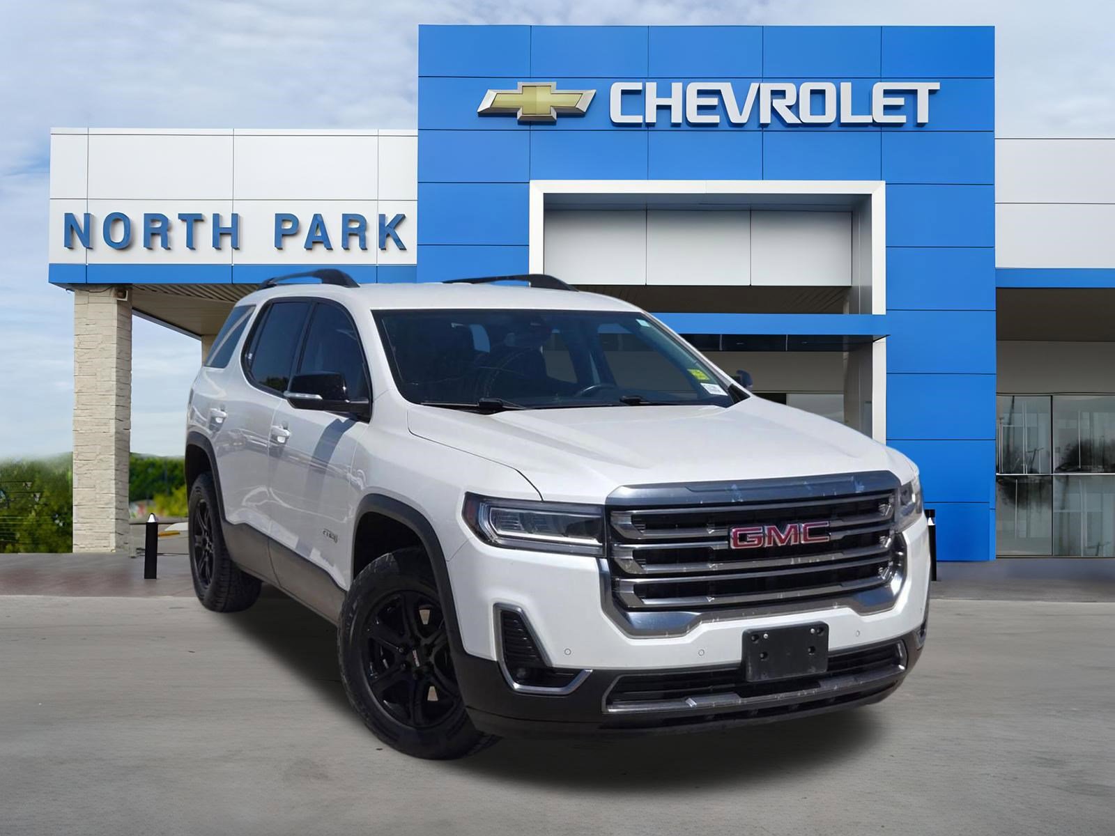 Certified 2021 GMC Acadia AT4 w/ LPO, Floor Liner Package AWD/4WD image 1