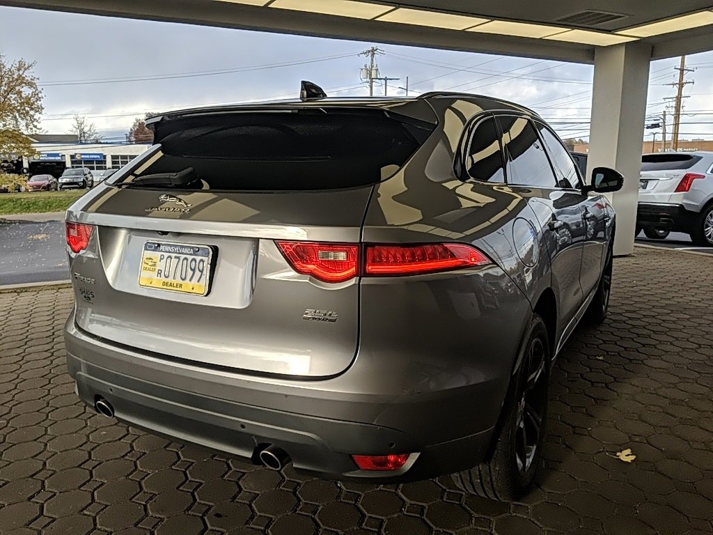 Used 2020 Jaguar F-PACE Checkered Flag image 5