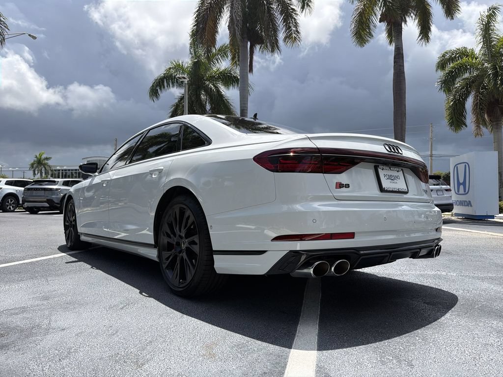 Used 2025 Audi S8 w/ Executive Package AWD/4WD image 18