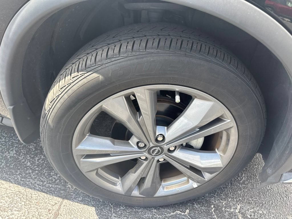 Certified 2024 Nissan Murano Platinum w/ Cargo Package FWD image 9