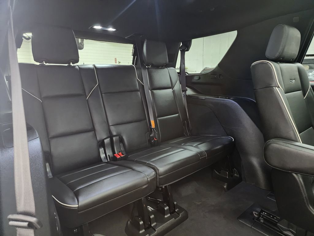 Used 2021 Cadillac Escalade Premium Luxury w/ Performance Package AWD/4WD image 38