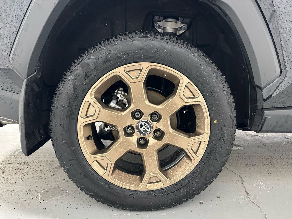 Used 2025 Toyota RAV4 Woodland Edition image 65