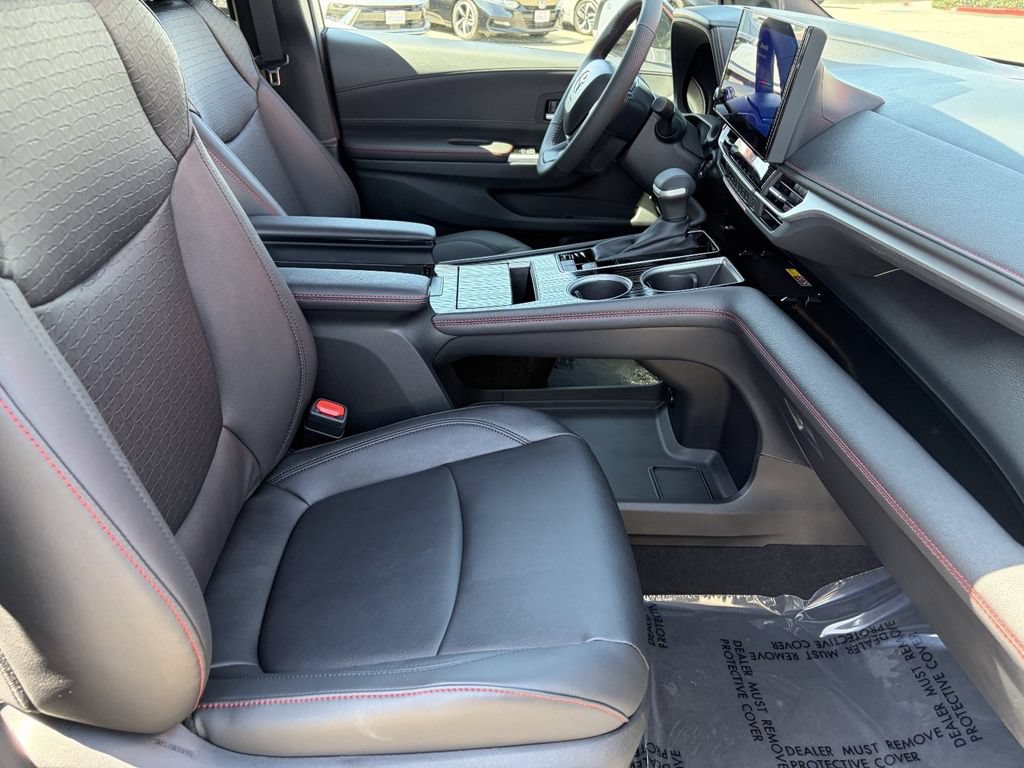 Certified 2026 Toyota Sienna XSE FWD image 17