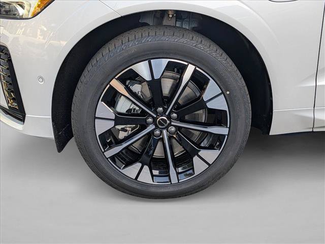 New 2026 Volvo XC60 T8 Plus w/ Climate Package AWD/4WD image 11