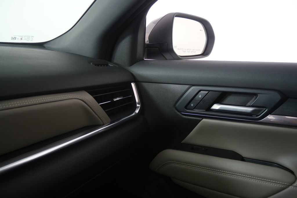 Used 2025 GMC Terrain Elevation w/ Elevation Premium Package AWD/4WD image 24
