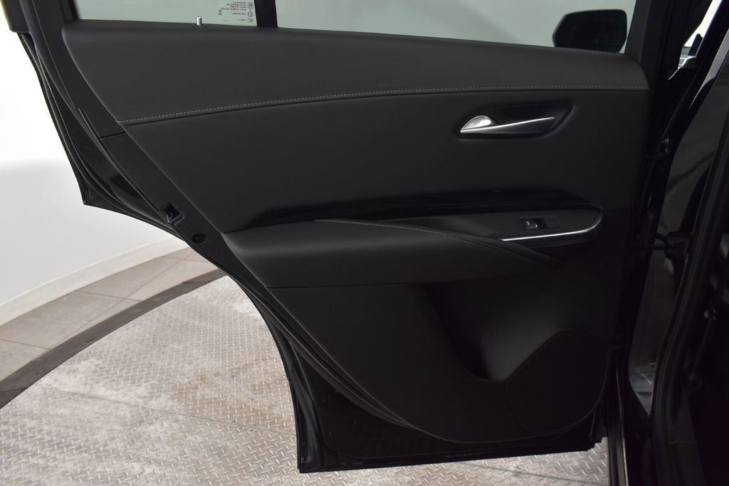 Used 2024 Cadillac XT4 Luxury w/ Cold Weather Package image 23