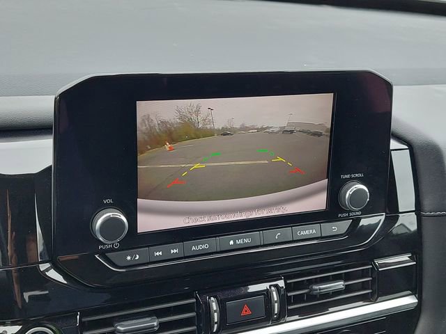 Used 2024 Nissan Pathfinder SV FWD image 31