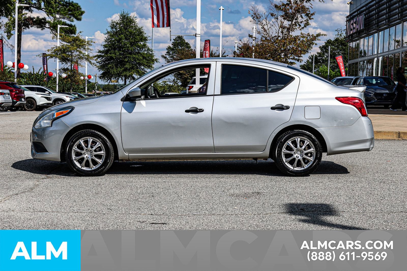 Used 2017 Nissan Versa S Plus image 9
