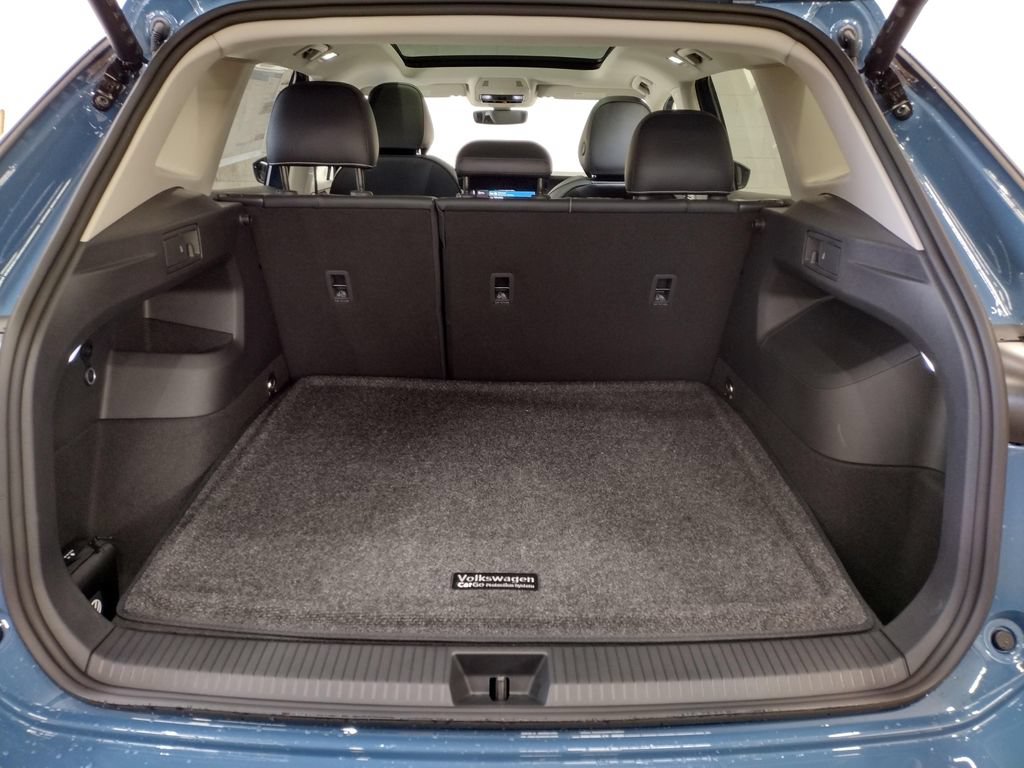 New 2026 Volkswagen Tiguan SE AWD/4WD image 16