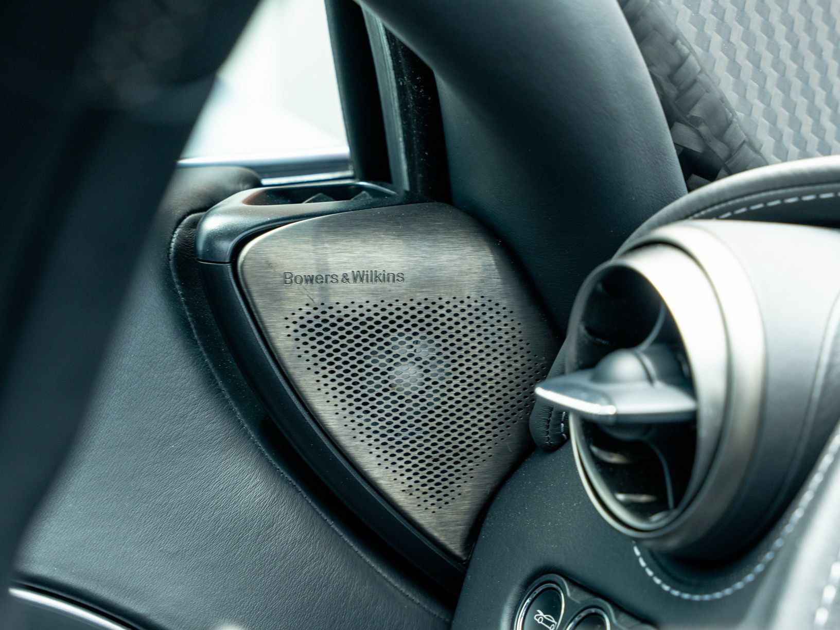 Used 2018 McLaren 720S Luxury RWD image 26
