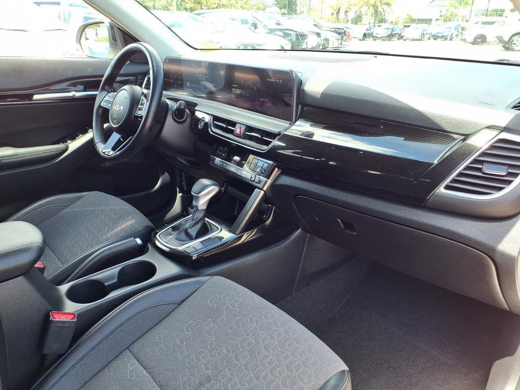 Certified 2024 Kia Seltos S FWD image 15