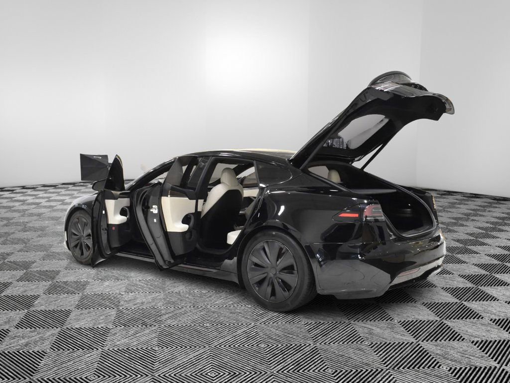 Used 2023 Tesla Model S Standard Range image 9