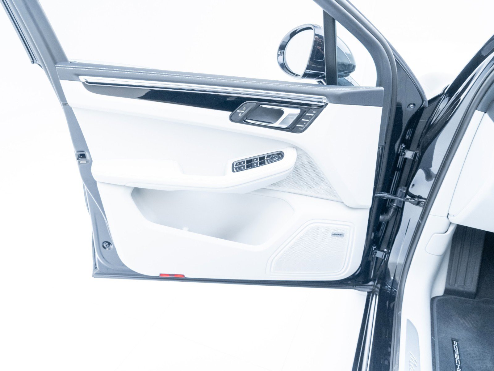 New 2026 Porsche Macan S image 23