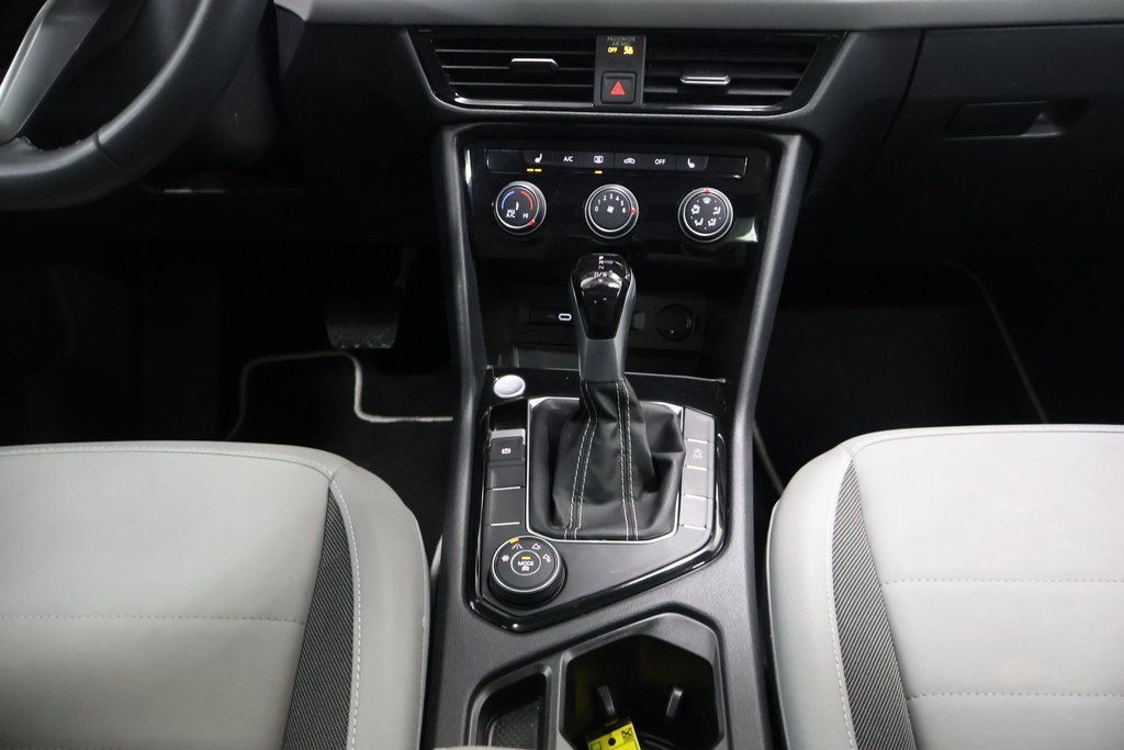 Used 2023 Volkswagen Taos SE w/ Panoramic Sunroof Package image 20