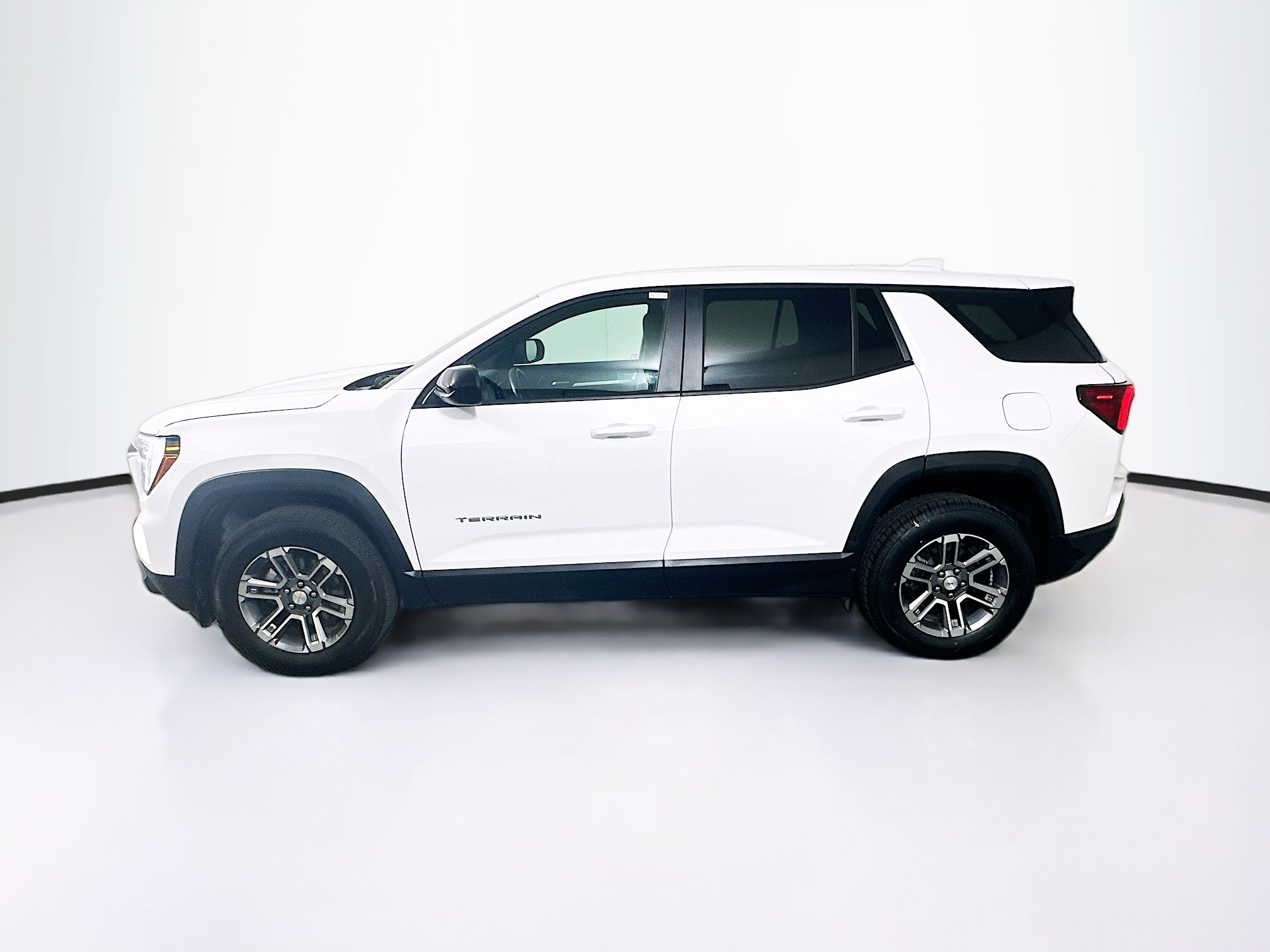Used 2026 GMC Terrain Elevation FWD image 4