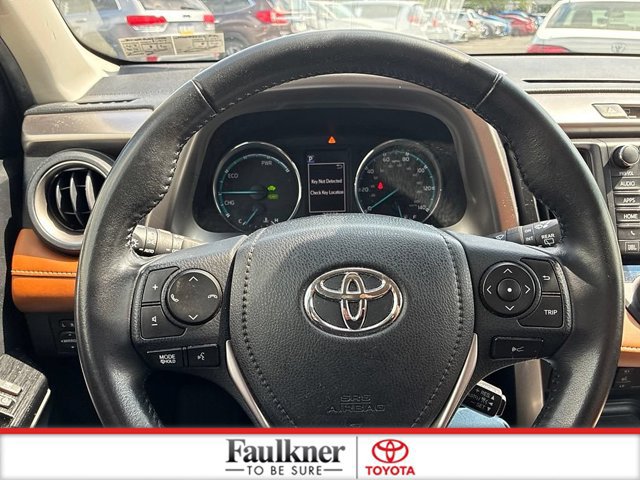 Certified 2018 Toyota RAV4 Limited w/ Advanced Technology Package AWD/4WD image 29