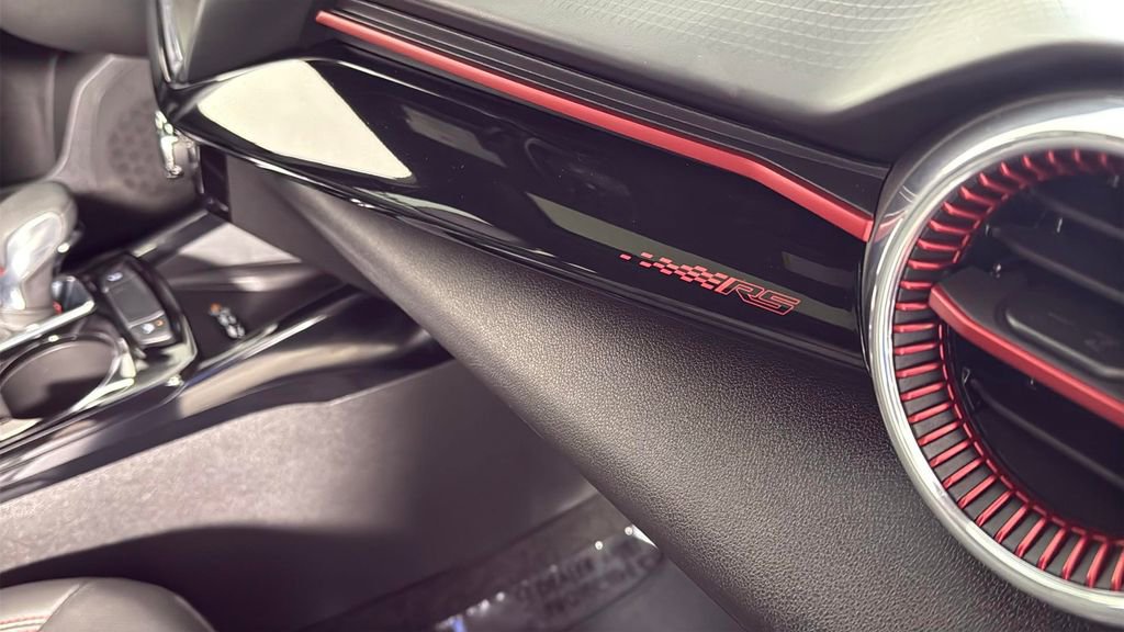 Used 2024 Chevrolet Trax RS w/ Sunroof Package image 34