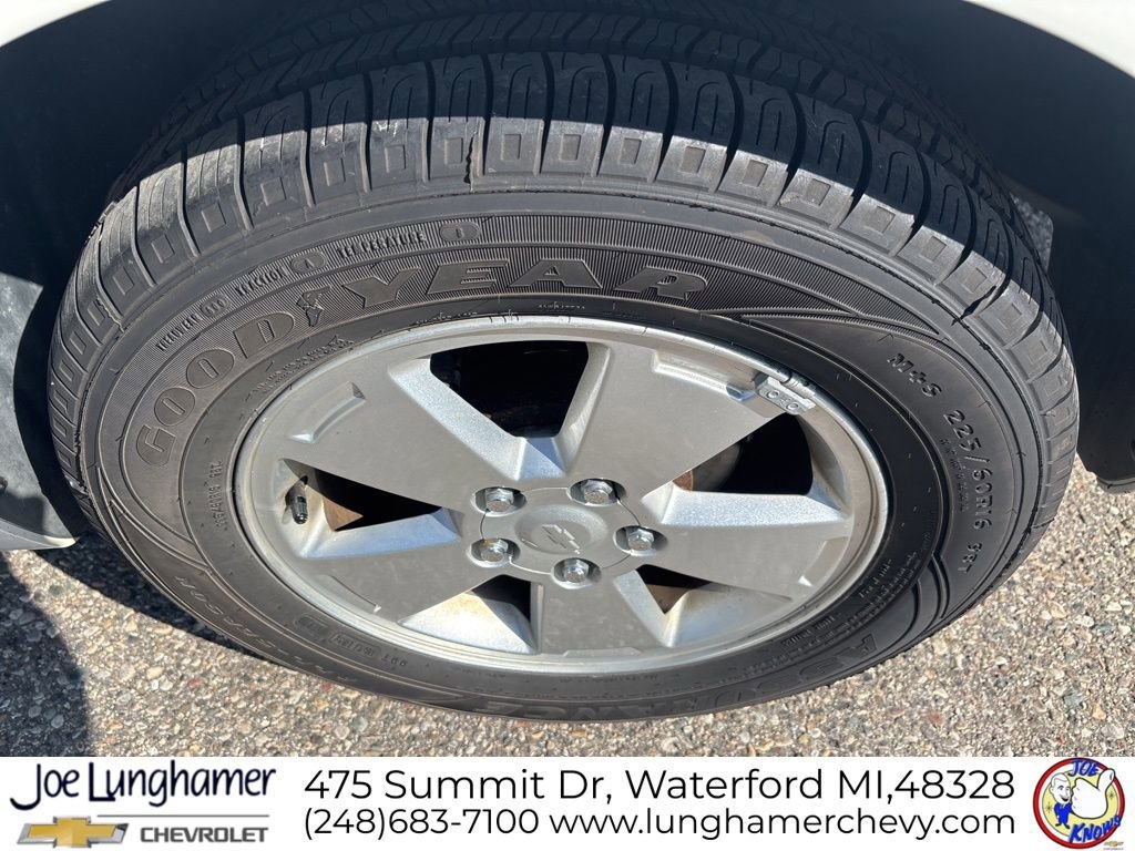 Used 2007 Chevrolet Impala LT w/ Luxury Edition Package FWD image 12