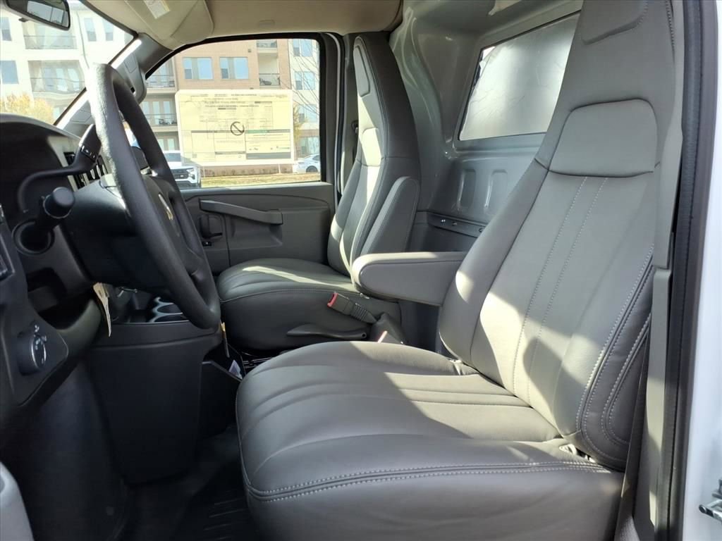 New 2025 Chevrolet Express 2500 Work Van w/ Driver Convenience Package image 17