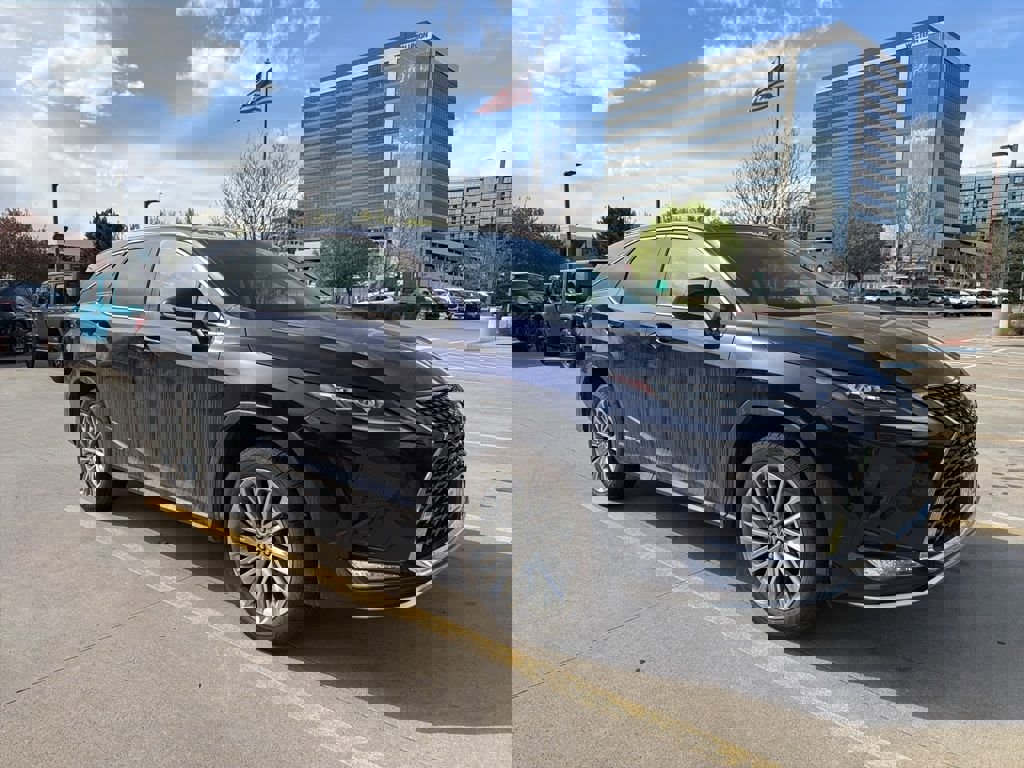 Used 2022 Lexus RX 450hL Luxury w/ Cold Area Package (CT) image 4