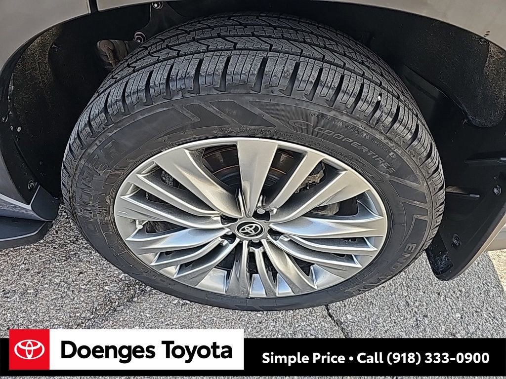 Used 2022 Toyota Highlander Platinum image 26