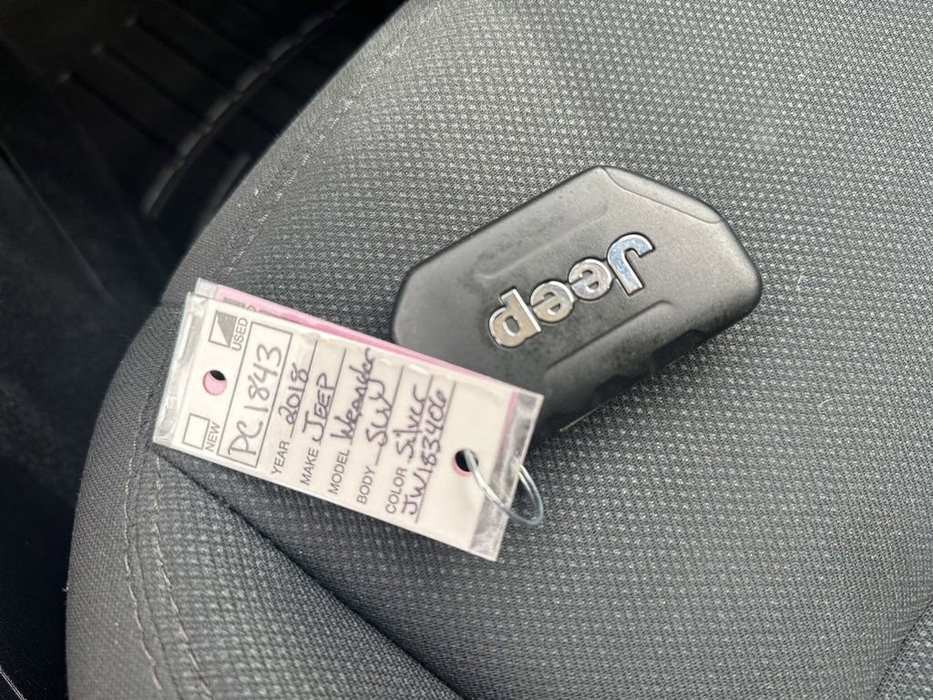 Used 2018 Jeep Wrangler Unlimited Sport AWD/4WD image 32