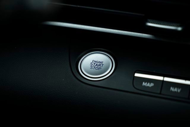 Used 2025 Hyundai Elantra SEL image 38