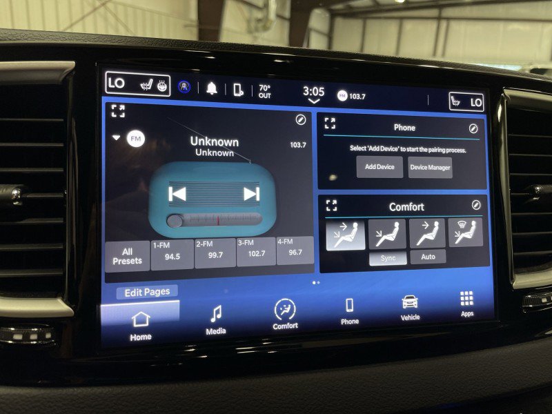 Used 2024 Chrysler Pacifica Touring-L FWD image 34