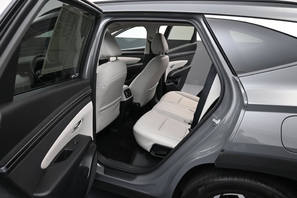 Certified 2024 Hyundai Tucson SEL w/ Convenience Package FWD image 11
