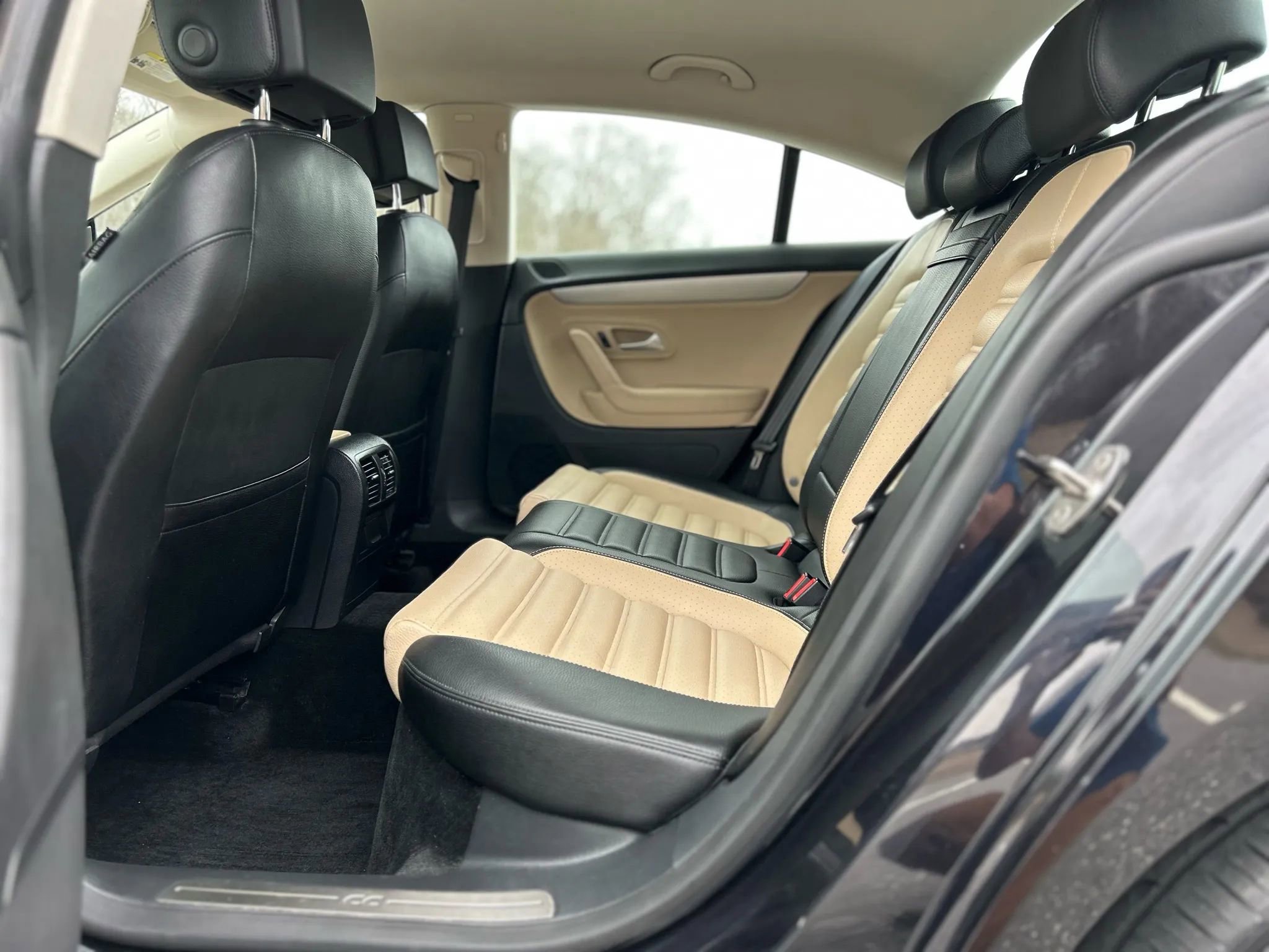 Used 2013 Volkswagen CC Sport image 13