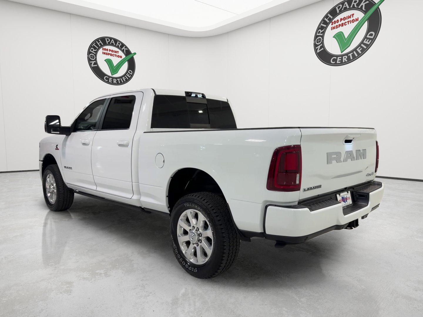 Used 2026 RAM 2500 Laramie AWD/4WD image 3
