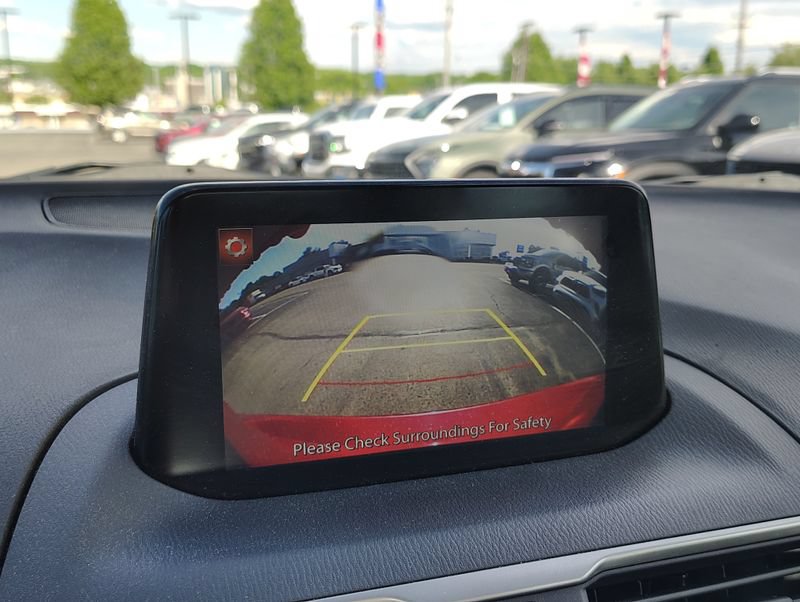 Used 2018 MAZDA MAZDA3 Touring FWD image 15