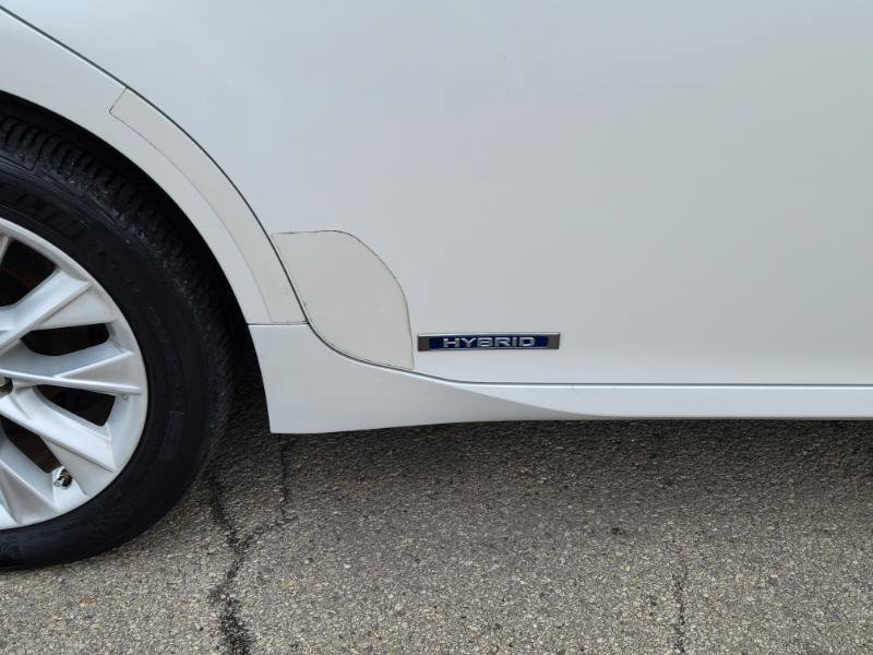 Used 2015 Lexus ES 300h w/ Navigation System Package image 35