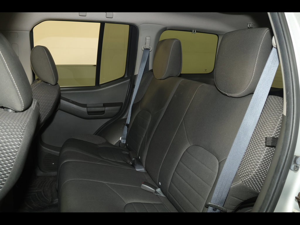 Used 2015 Nissan Xterra PRO-4X AWD/4WD image 16