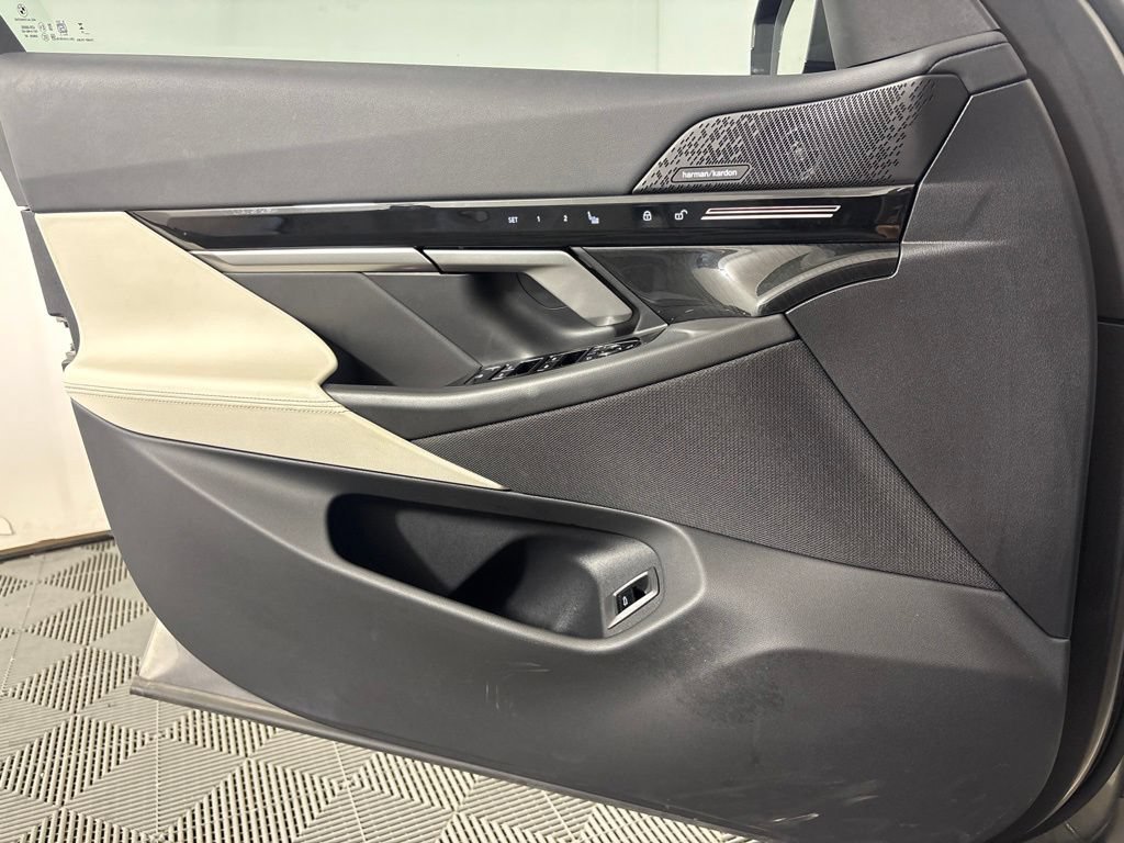 Certified 2026 BMW 530i w/ M Sport Package RWD image 21