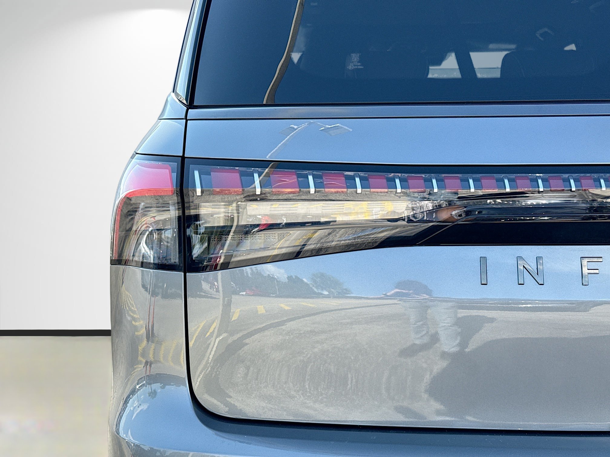 Used 2025 INFINITI QX80 Autograph AWD/4WD image 10
