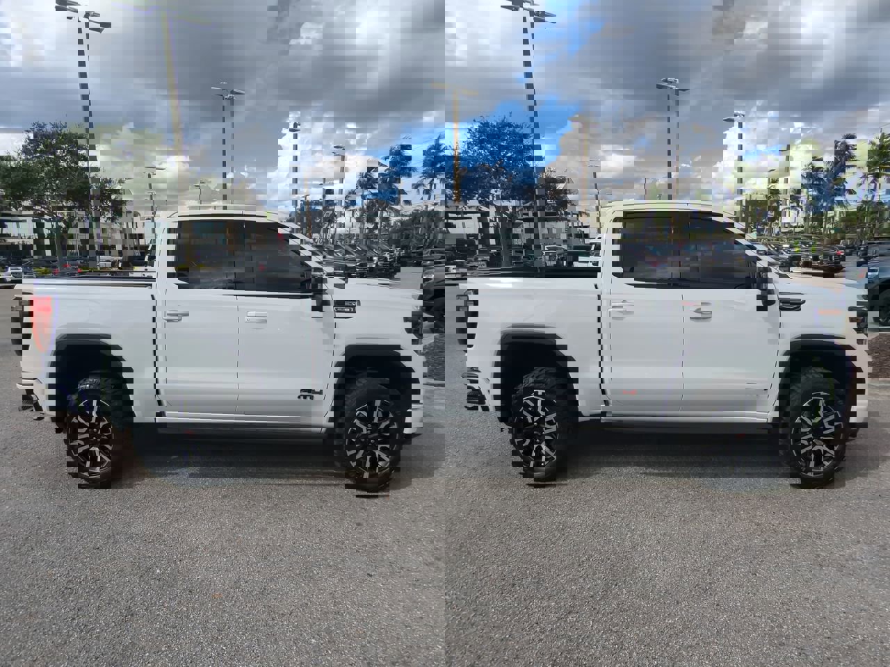Used 2024 GMC Sierra 1500 AT4 w/ Technology Package image 4