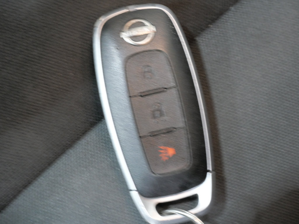 Used 2024 Nissan Rogue S FWD image 27