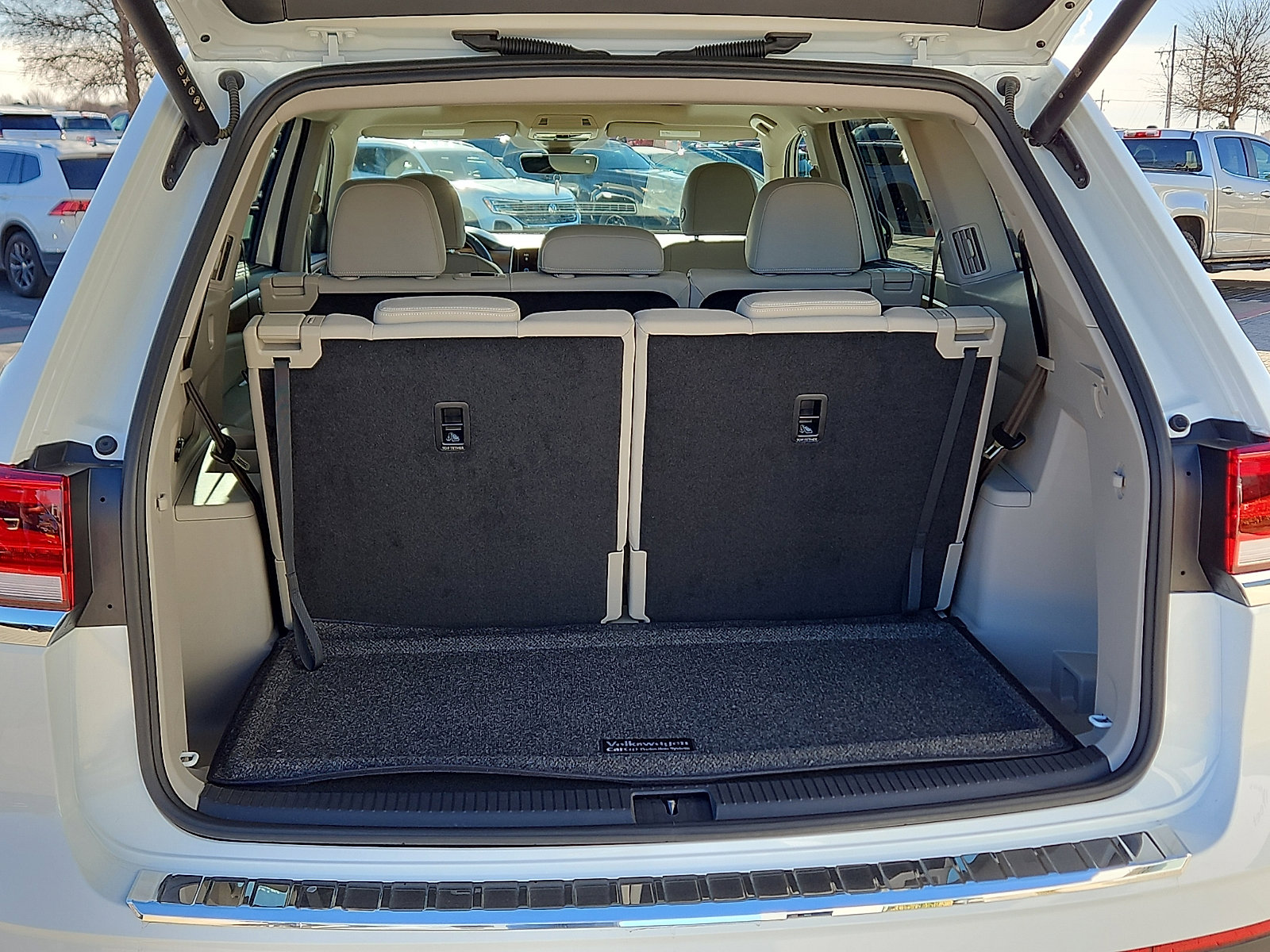 New 2025 Volkswagen Atlas SE image 6