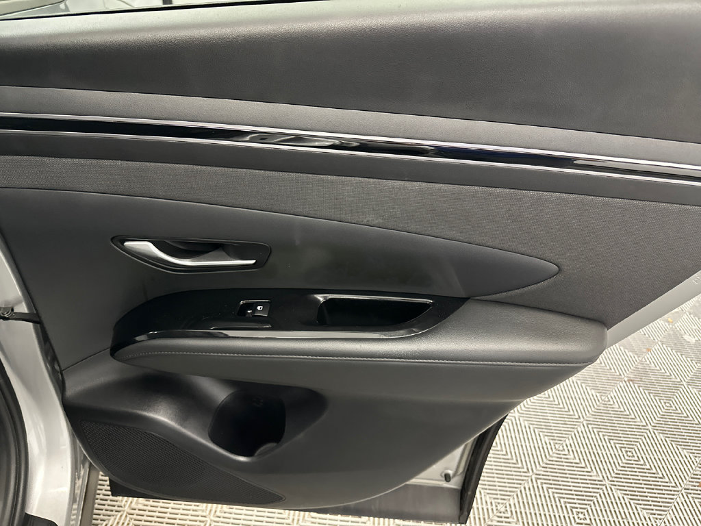 Used 2022 Hyundai Tucson SEL w/ Convenience + Premium Package FWD image 17